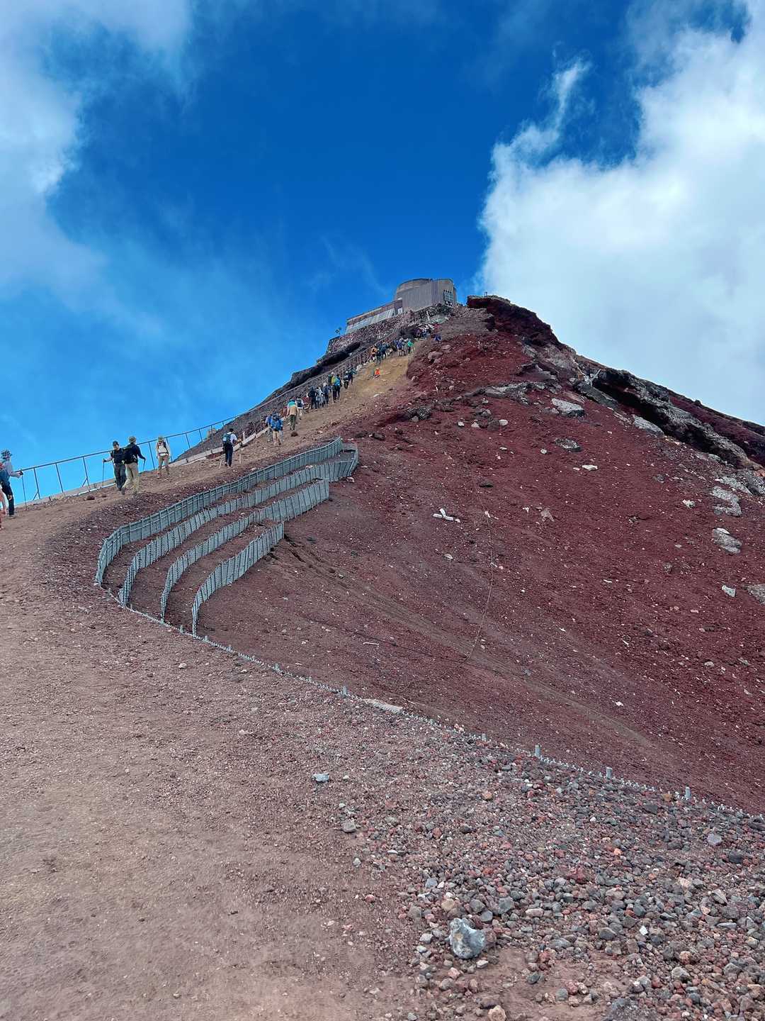 剣ヶ峰への急坂