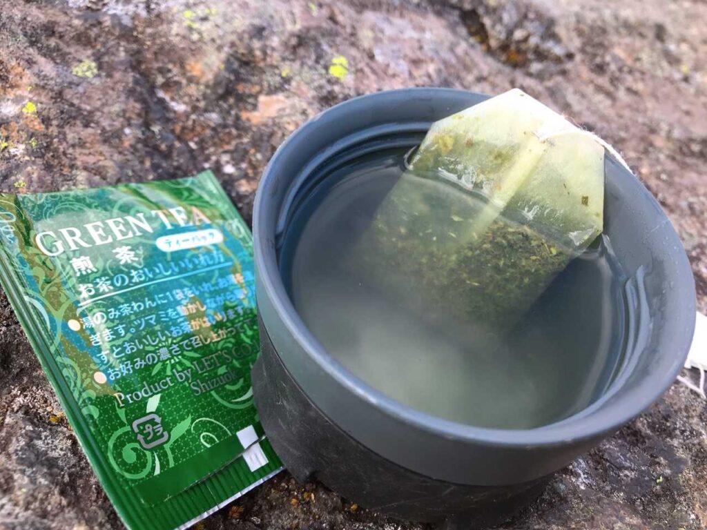 五色沼ほとりでお茶会