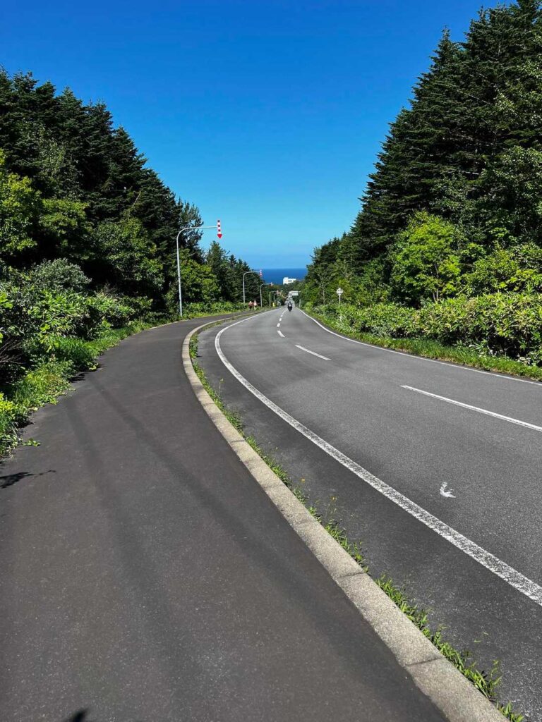 帰りのアスファルト道