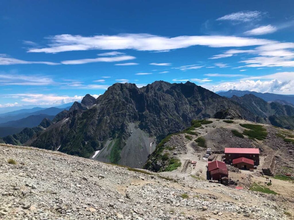 南岳小屋に到着