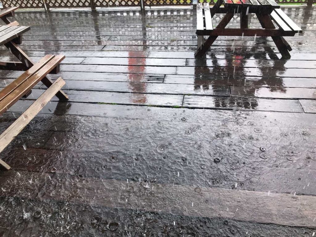 下山後のスコール