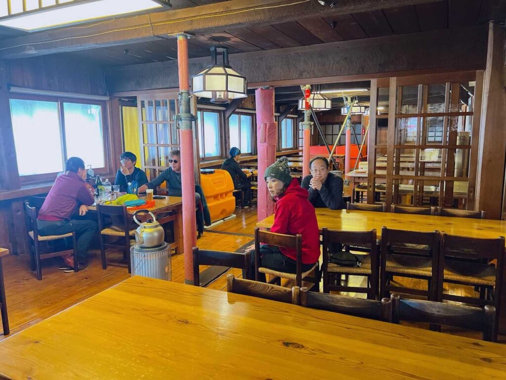 暖かい食堂の様子