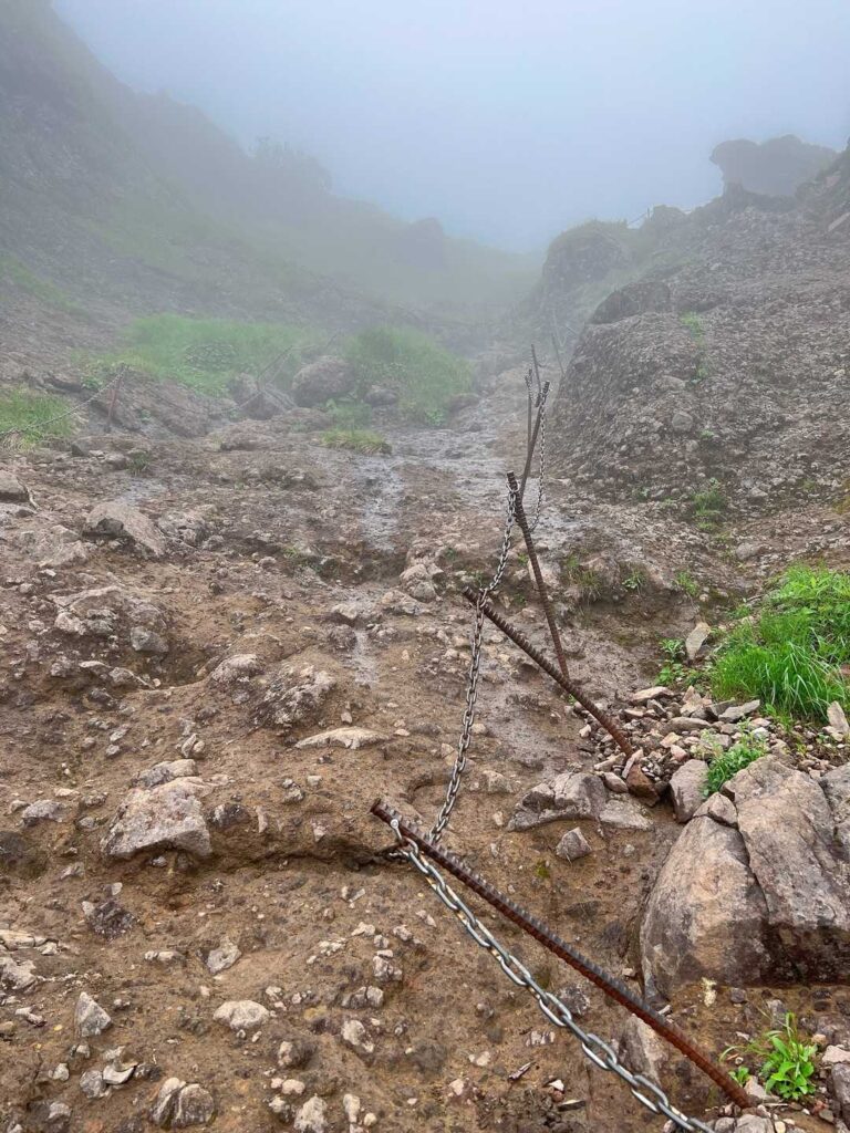横岳。地味にアスレチック度高い