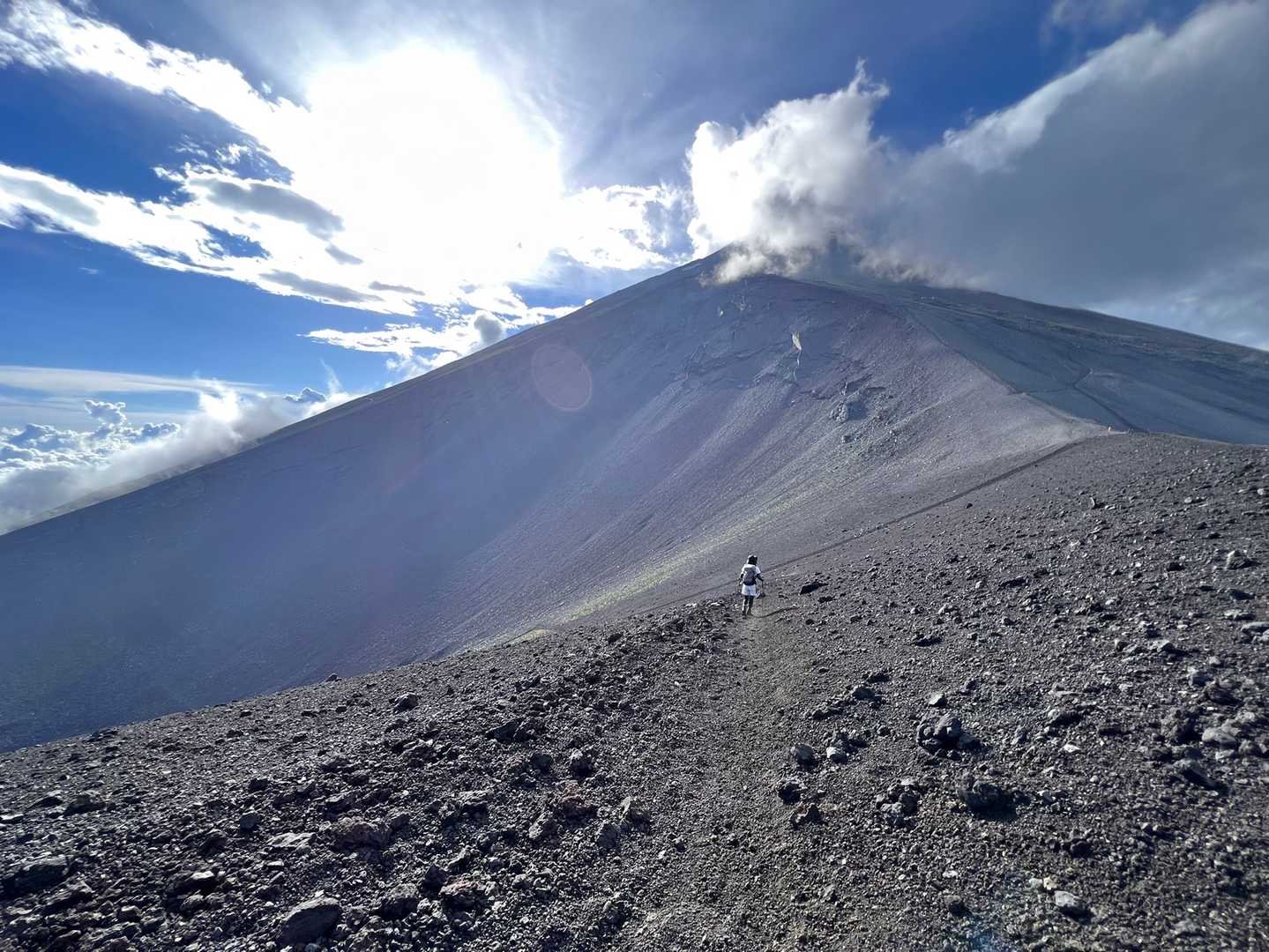 宝永火口のスケール感
