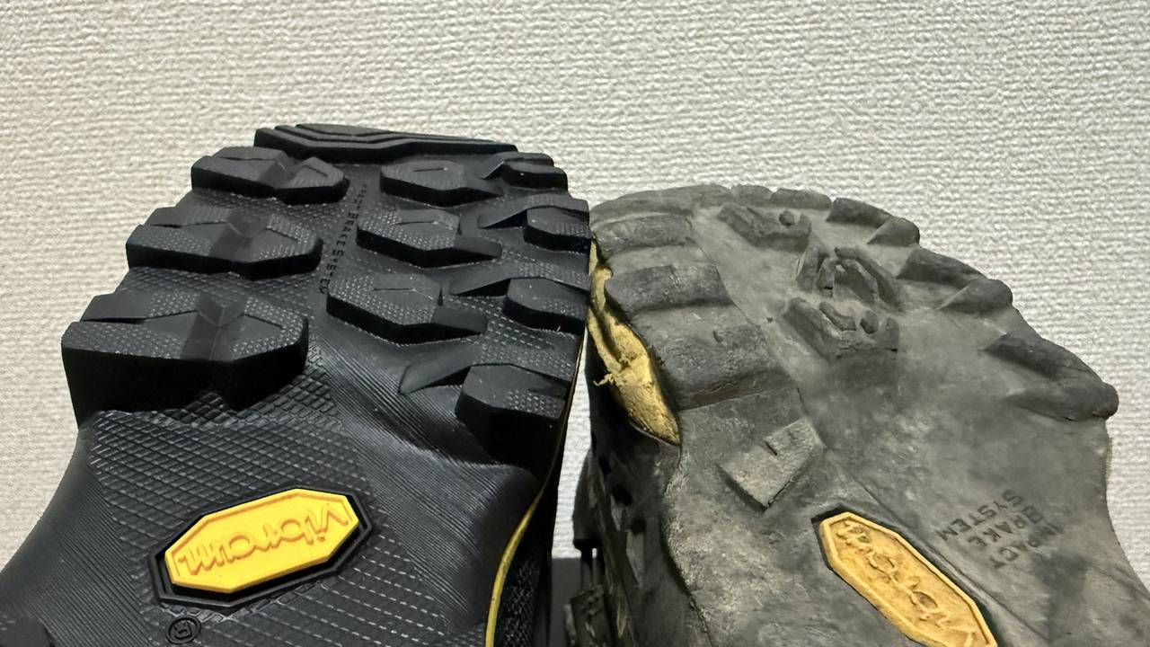 TX5 EVO GTX(左)と旧 TX5 Low GTX(右)の靴底のかかと側